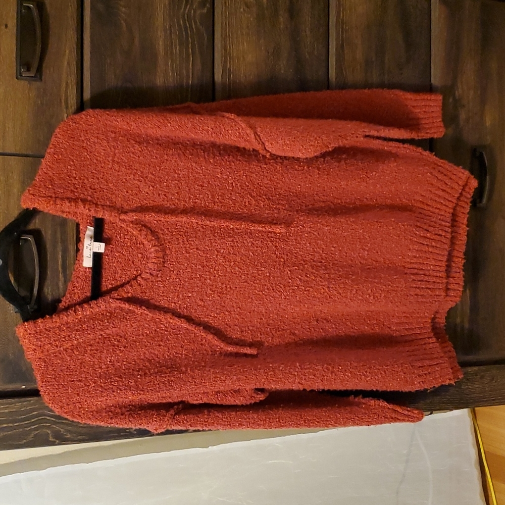 Love Tree Hoodie Sweater Size L Color Rust